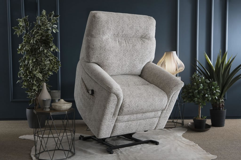 Parker Knoll Hudson Riser Recliner Roomset